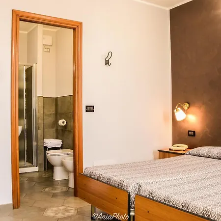 Albergo Florida Taggia Exterior foto
